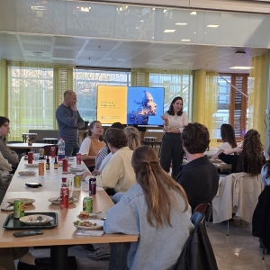 AI training - Opening (square)